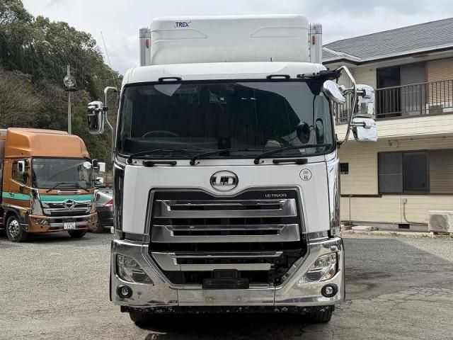 Nissan QUON 2020-12 6596899-1
