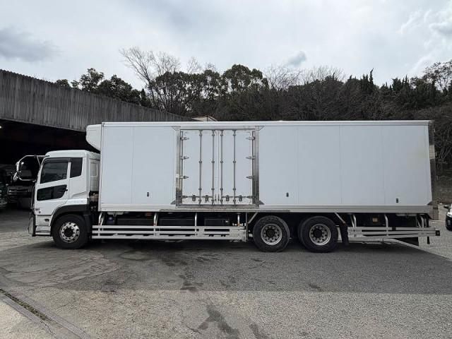 Nissan QUON 2020-12 6596899-3