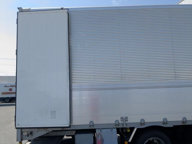 Nissan QUON 2020-09 6596898-13