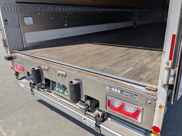 Nissan QUON 2020-09 6596898-17
