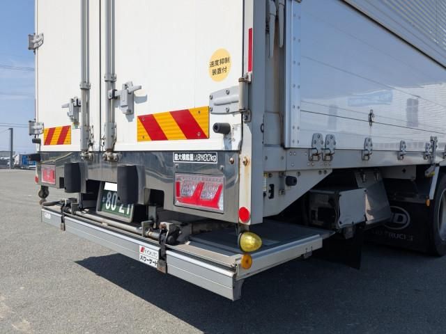 Nissan QUON 2020-09 6596898-5