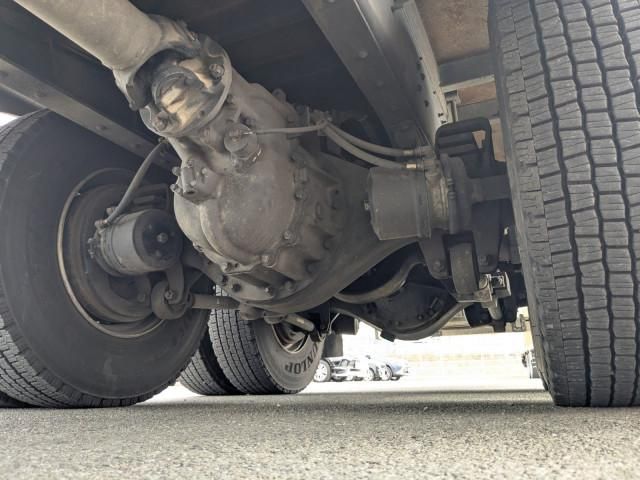 Nissan QUON 2018-05 6596902-10