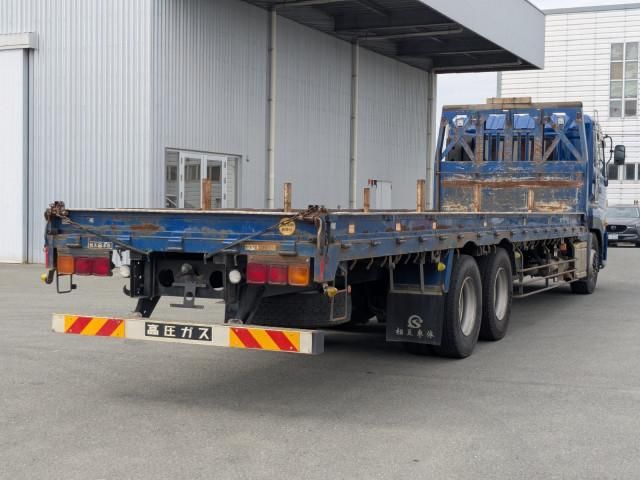 Nissan QUON 2018-05 6596902-3