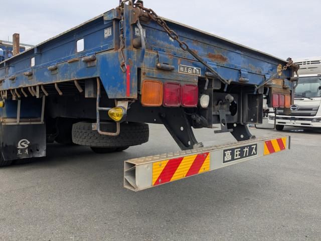 Nissan QUON 2018-05 6596902-4