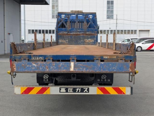 Nissan QUON 2018-05 6596902-7