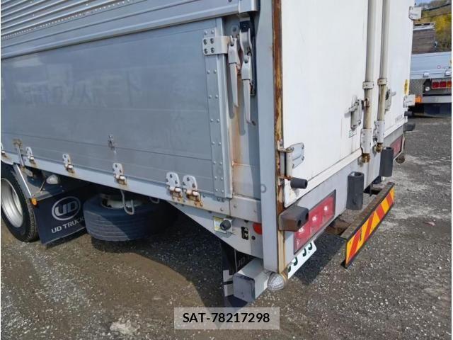 Nissan QUON 2015-03 6642277-14