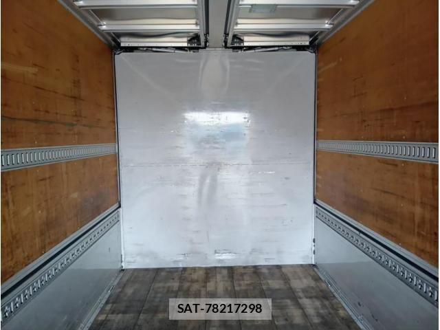 Nissan QUON 2015-03 6642277-27