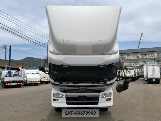 Nissan QUON 2016-12 6677638-21