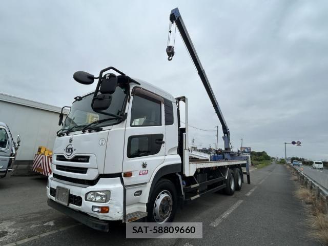 Nissan QUON 2012-02 6677634-1