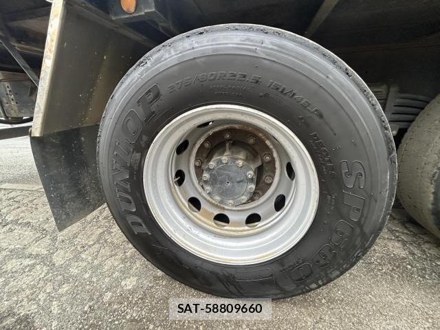 Nissan QUON 2012-02 6677634-22
