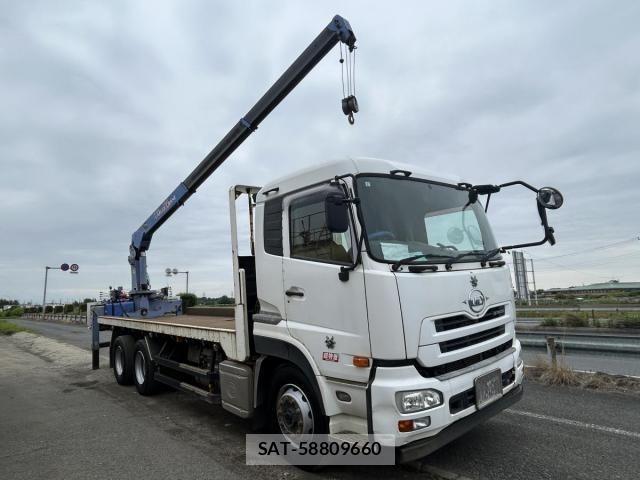 Nissan QUON 2012-02 6677634-2