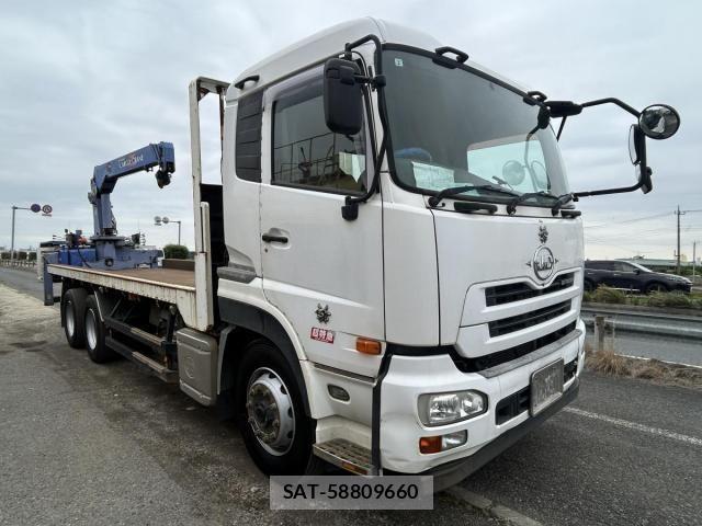 Nissan QUON 2012-02 6677634-3