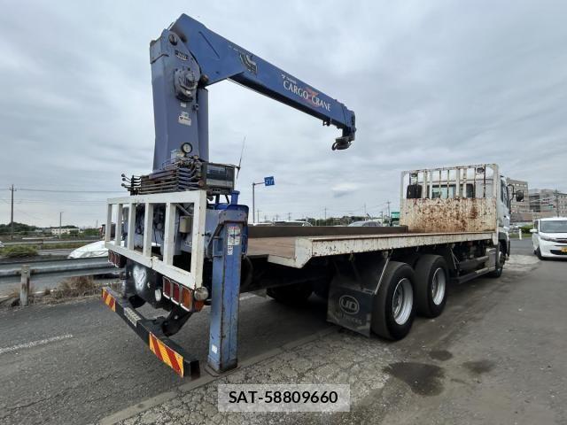 Nissan QUON 2012-02 6677634-6