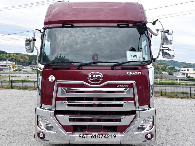 Nissan QUON 2018-01 6677635-1