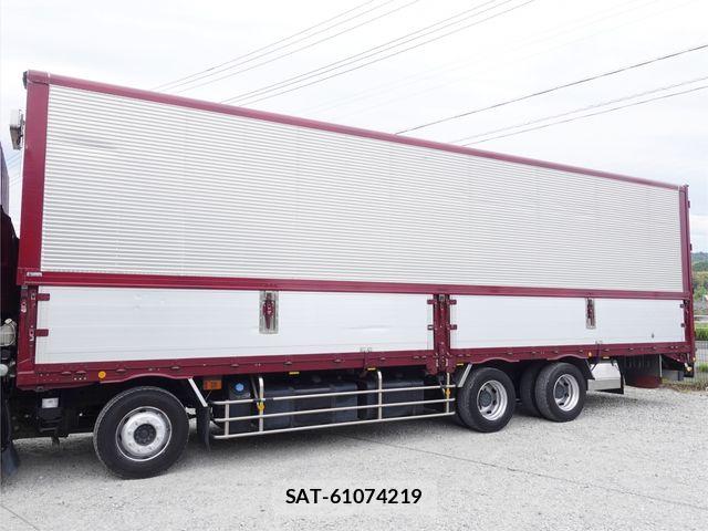 Nissan QUON 2018-01 6677635-6