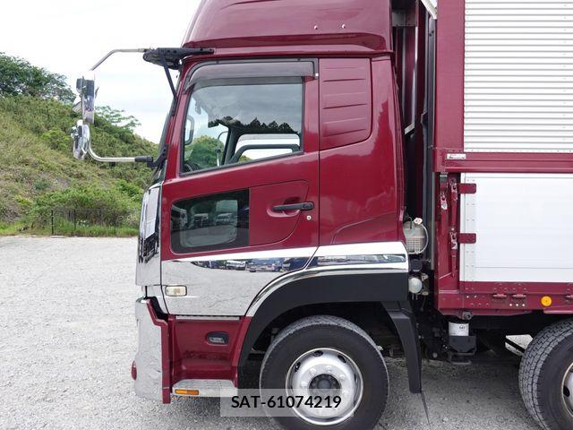 Nissan QUON 2018-01 6677635-7