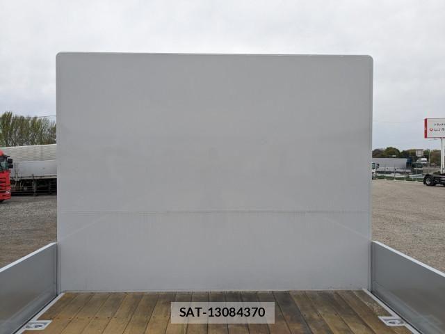 Nissan QUON 2024-09 6677632-11