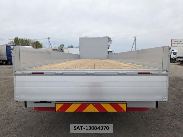 Nissan QUON 2024-09 6677632-7