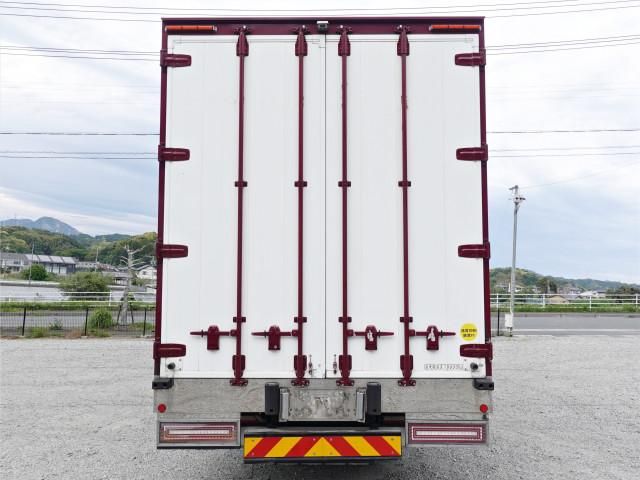 Nissan QUON 2018-01 6689579-6