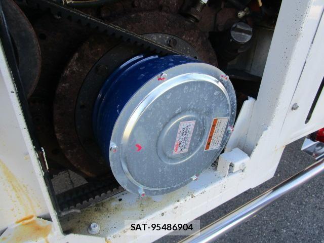Nissan QUON 2015-08 6791442-17