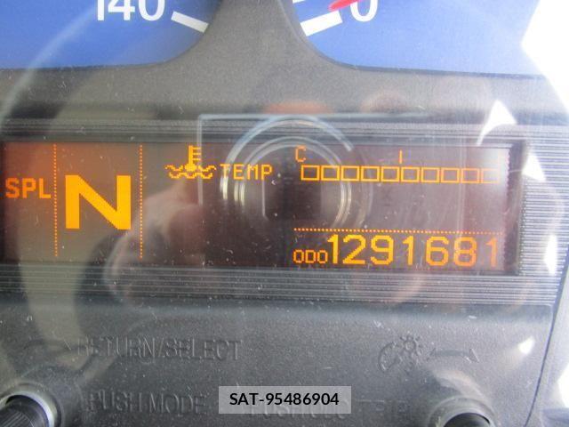 Nissan QUON 2015-08 6791442-20
