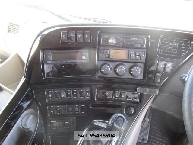 Nissan QUON 2015-08 6791442-22