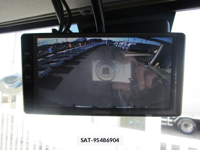Nissan QUON 2015-08 6791442-26