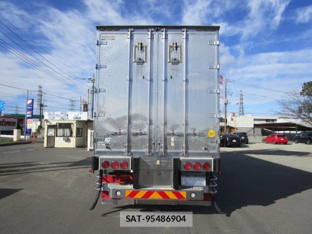 Nissan QUON 2015-08 6791442-5