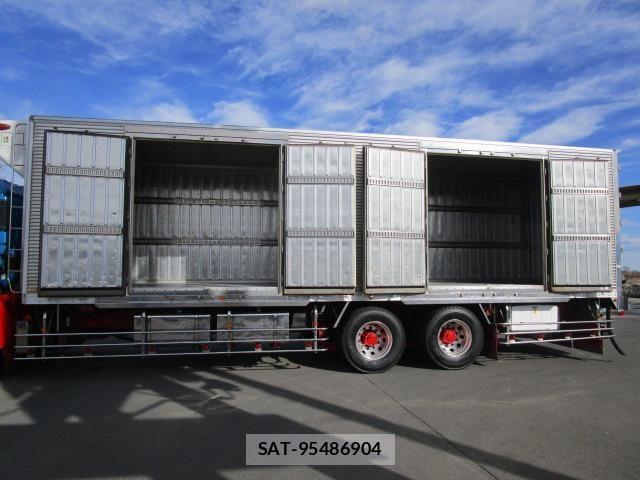 Nissan QUON 2015-08 6791442-8