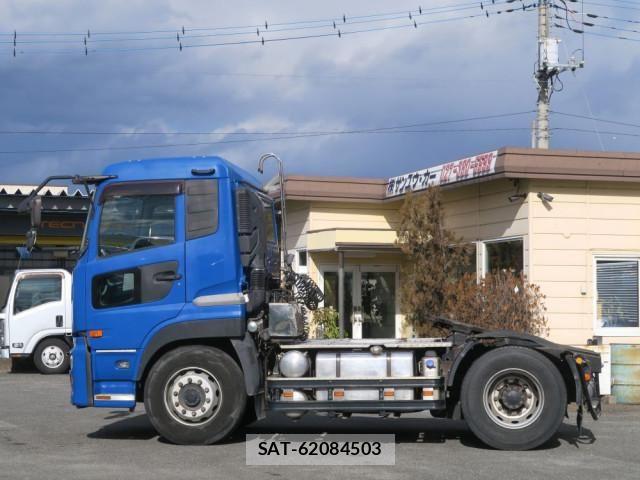 Nissan QUON 2013-05 6791438-2