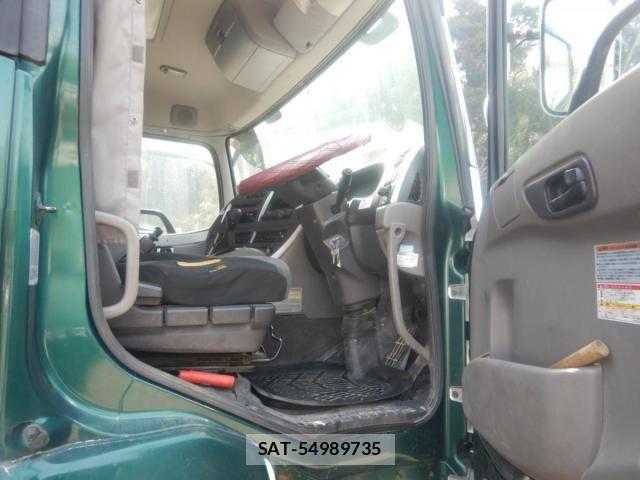Nissan QUON 2014-03 6791441-9