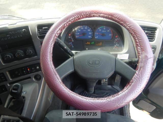 Nissan QUON 2014-03 6791441-10