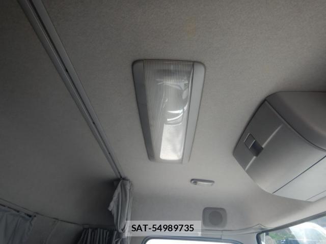 Nissan QUON 2014-03 6791441-19
