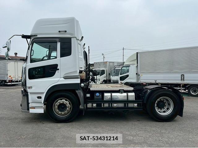 Nissan QUON 2022-08 6791432-9
