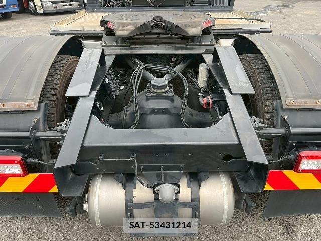 Nissan QUON 2022-08 6791432-10