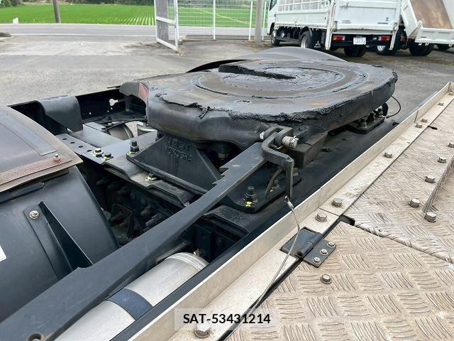 Nissan QUON 2022-08 6791432-12