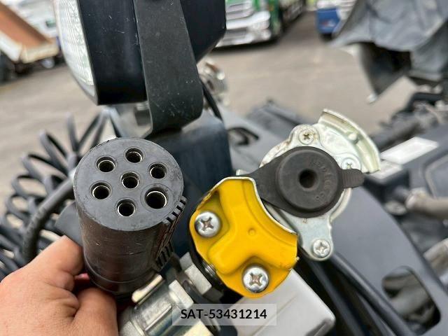 Nissan QUON 2022-08 6791432-14