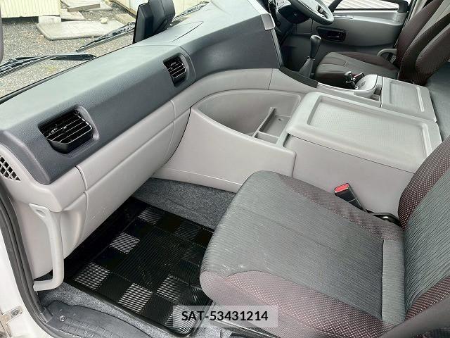 Nissan QUON 2022-08 6791432-21