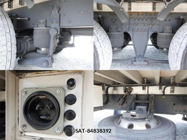 Nissan QUON 2017-12 6791443-14