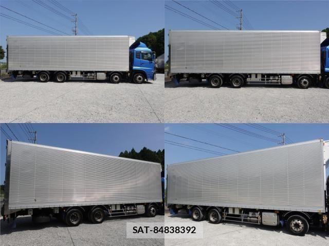 Nissan QUON 2017-12 6791443-4