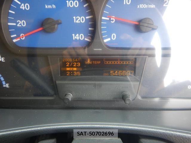 Nissan QUON 2013-01 6791440-10