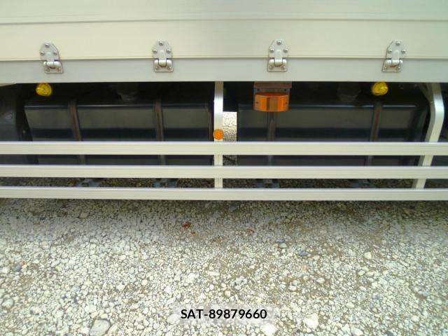 Nissan QUON 2019-03 6791433-29