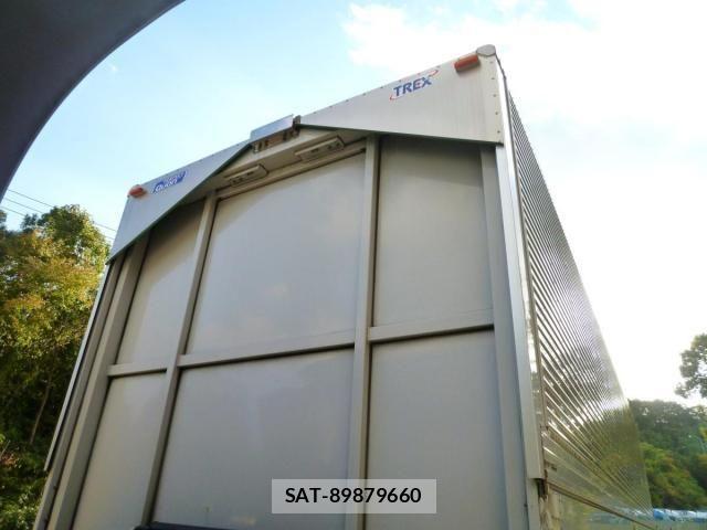 Nissan QUON 2019-03 6791433-8