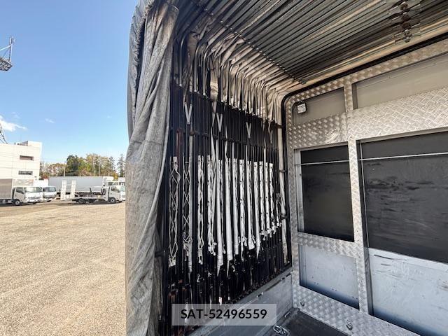Nissan QUON 2021-02 6791431-11