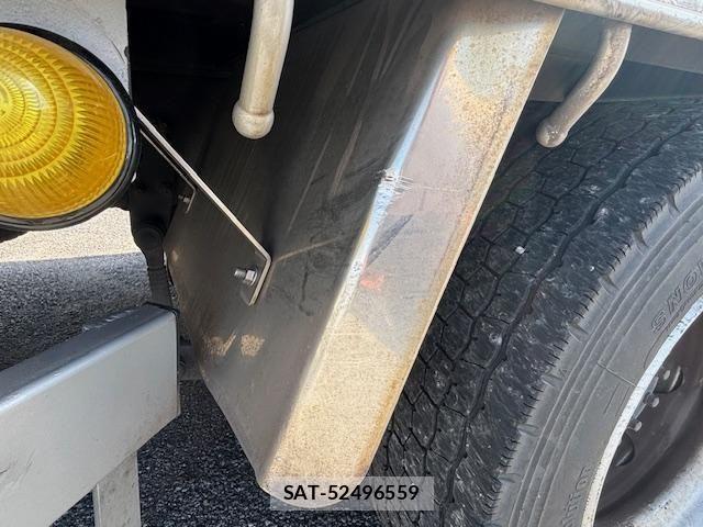 Nissan QUON 2021-02 6791431-19