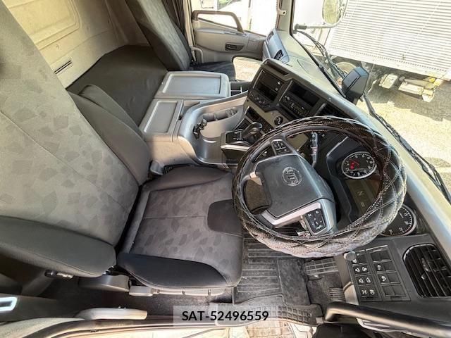 Nissan QUON 2021-02 6791431-28