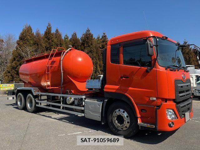 Nissan QUON 2018-09 6791434-0