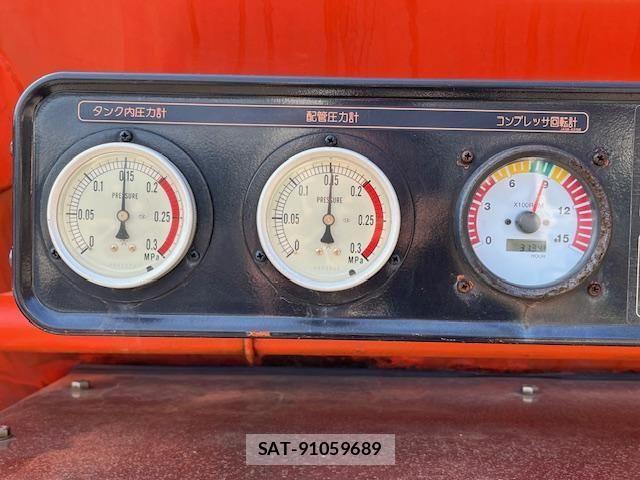 Nissan QUON 2018-09 6791434-16
