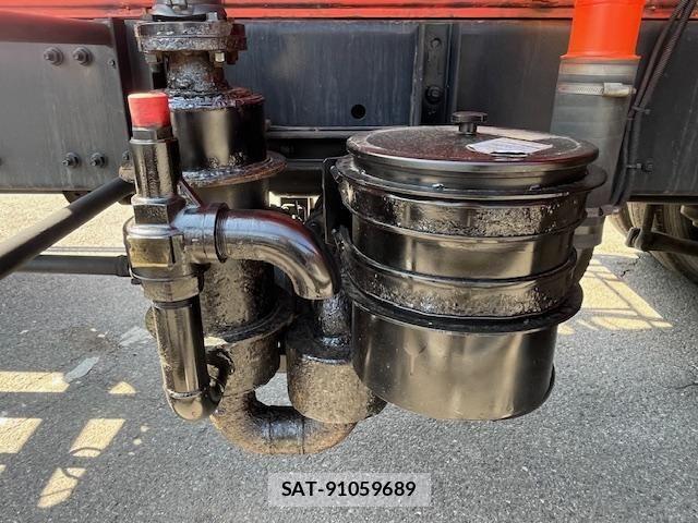 Nissan QUON 2018-09 6791434-18
