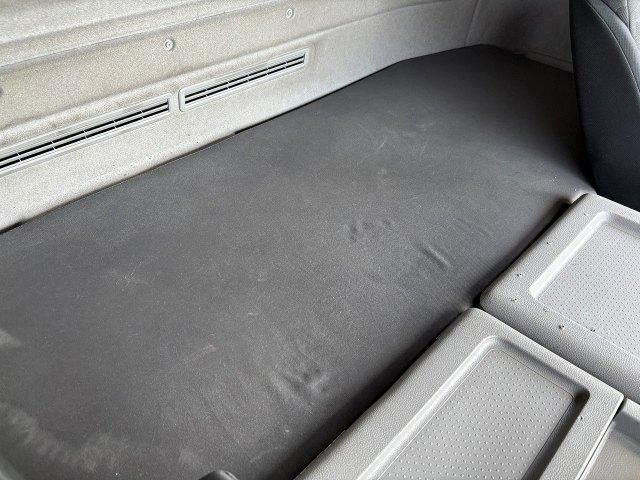 Nissan QUON 2020-04 6805456-16